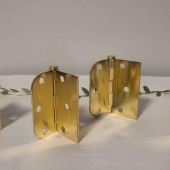 Set of 4 Golden tone,  3-hole hinges - Picture 3 of 8